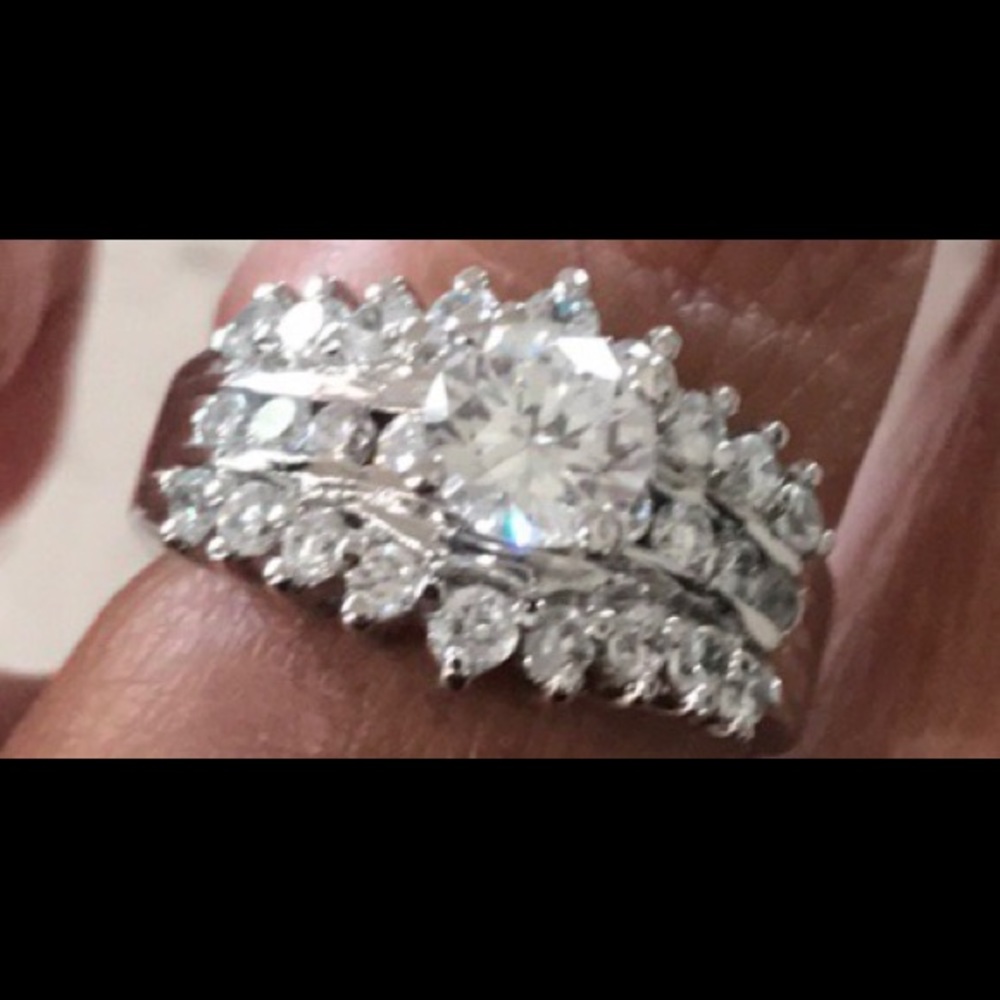 Beautiful cubic zirconia ring.